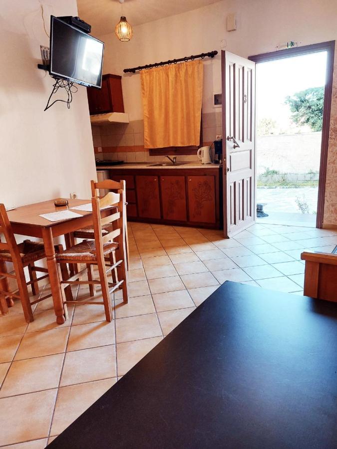 Stella Apartments Marathókampos Екстериор снимка
